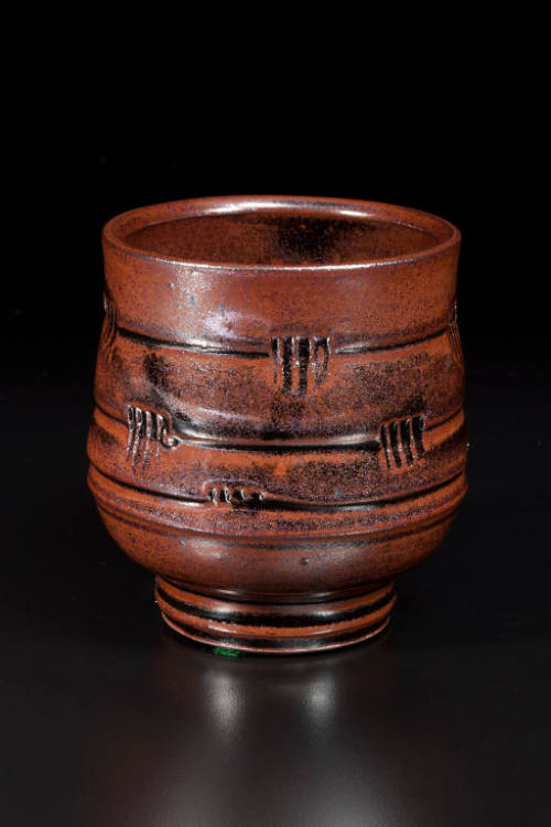 Title unknown (cup with stamped hashmarks)