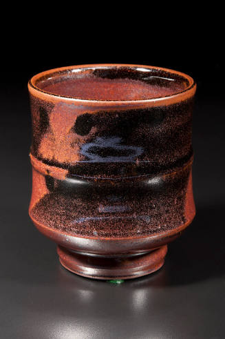 Title unknown (cup with horizontal ridge)