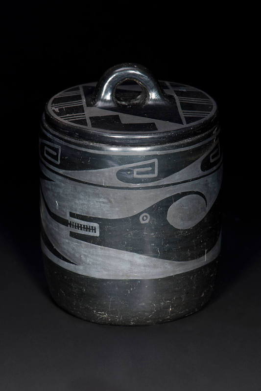 Lidded, cylindrical jar