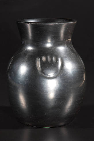 Medium blackware vessel