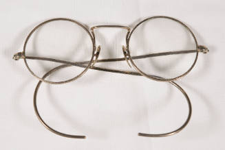 Spectacles (eyeglasses)