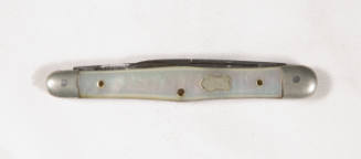 Pearl pocket knife with gold crest