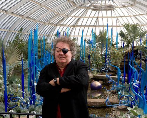 Image credit: https://craftcouncil.org/recognition/dale-chihuly