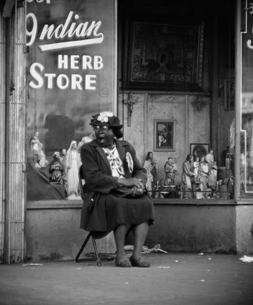 Image courtesy of and copyright by Gordon Parks Foundation