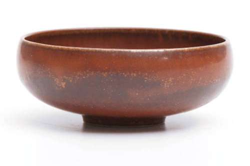 Title unknown (wheel-thrown bowl wih iron red glaze)