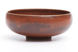 Title unknown (wheel-thrown bowl wih iron red glaze)